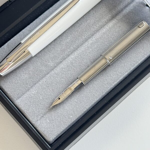 Pilot Capless Decimo Pearl White, Extra Fine - Image 5