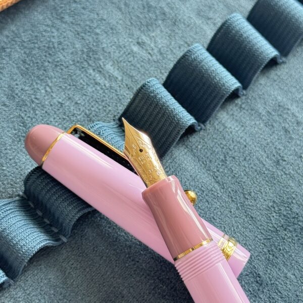 PILOT Limited Edition Custom 74 Fountain Pen - Benifuji - Image 3